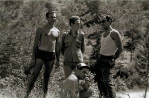 In campeggio con amici, anni '50